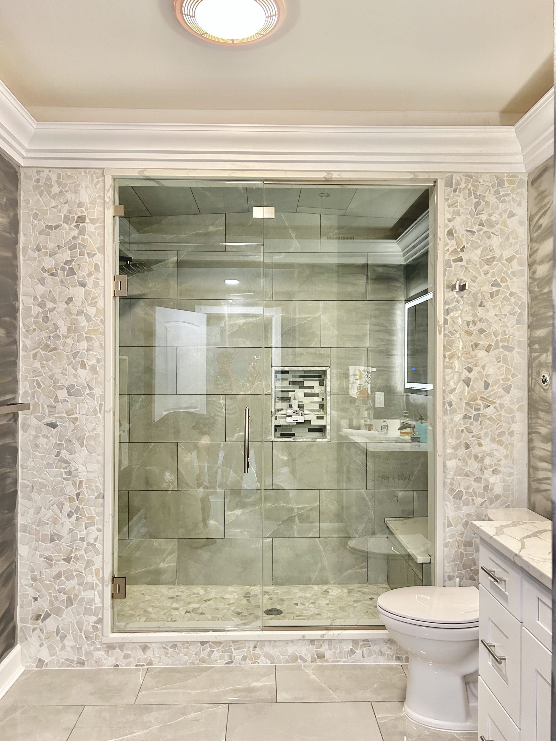 Steam Unit with Transom Glass